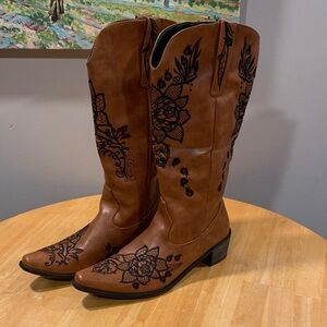 Brown Floral Embroidered Women's Cowboy Boots